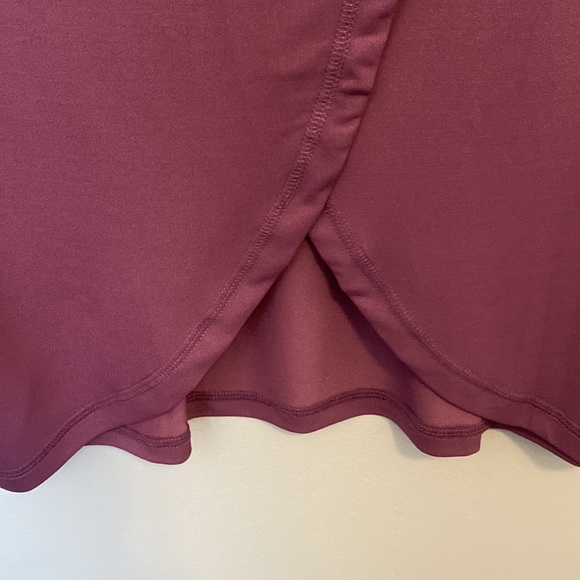 New with tags Zyia tank top with open back - Picture 2 of 9